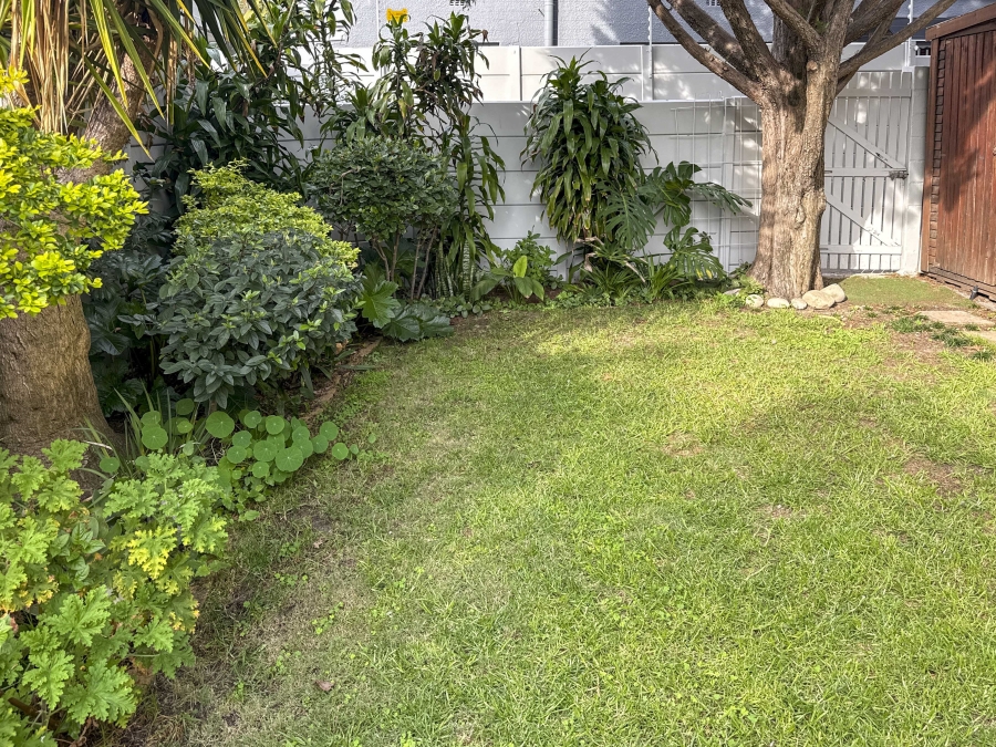 2 Bedroom Property for Sale in Claremont Western Cape